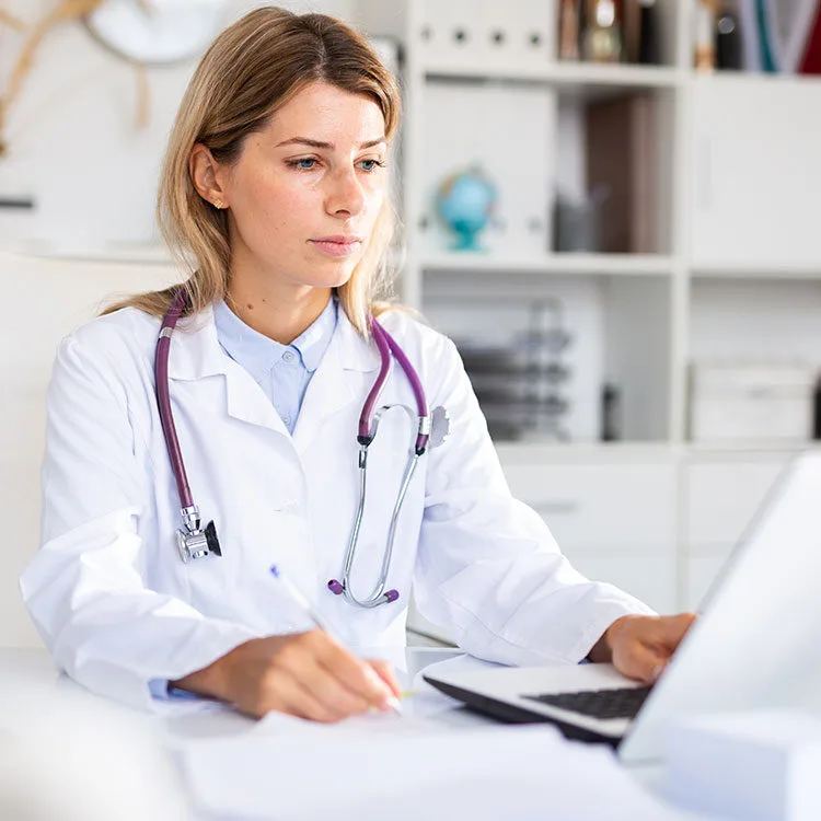 OMD doctor reviewing patient reported outcomes web